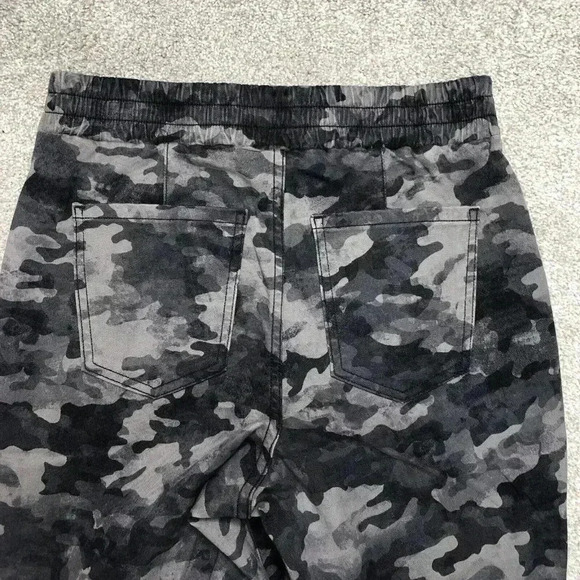 Spanx Camo Jogger Pants Black and Grey NWT NEW - Picture 13 of 14